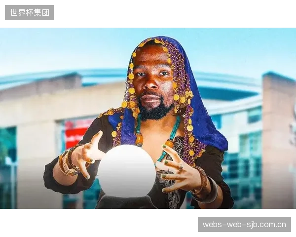 凯文杜兰特生涯总得分已超过三万两千分，继续向历史得分榜更高位置发起冲击。
